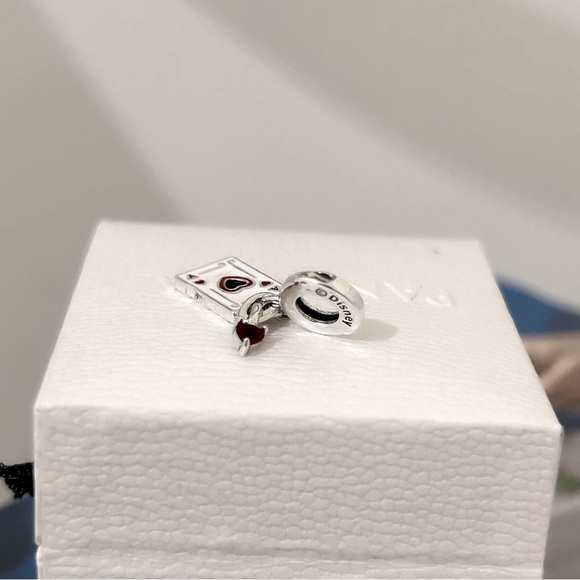 PANDORA Disney Villains Queen of Hearts Double Dangle Halloween Charm w/box - Picture 9 of 10